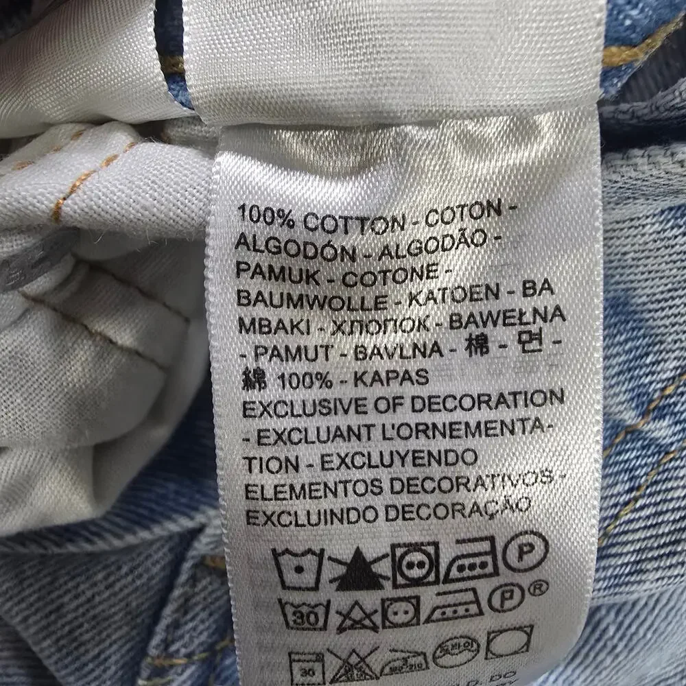 Levi's 501 Jeans Womens 26x30 Light Wash Distressed Straight Leg - Picture 9 of 9